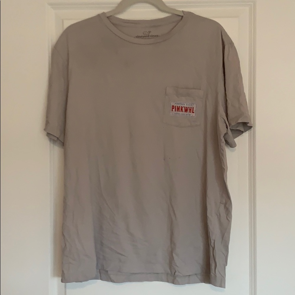 Vineyard vines grey T-shirt